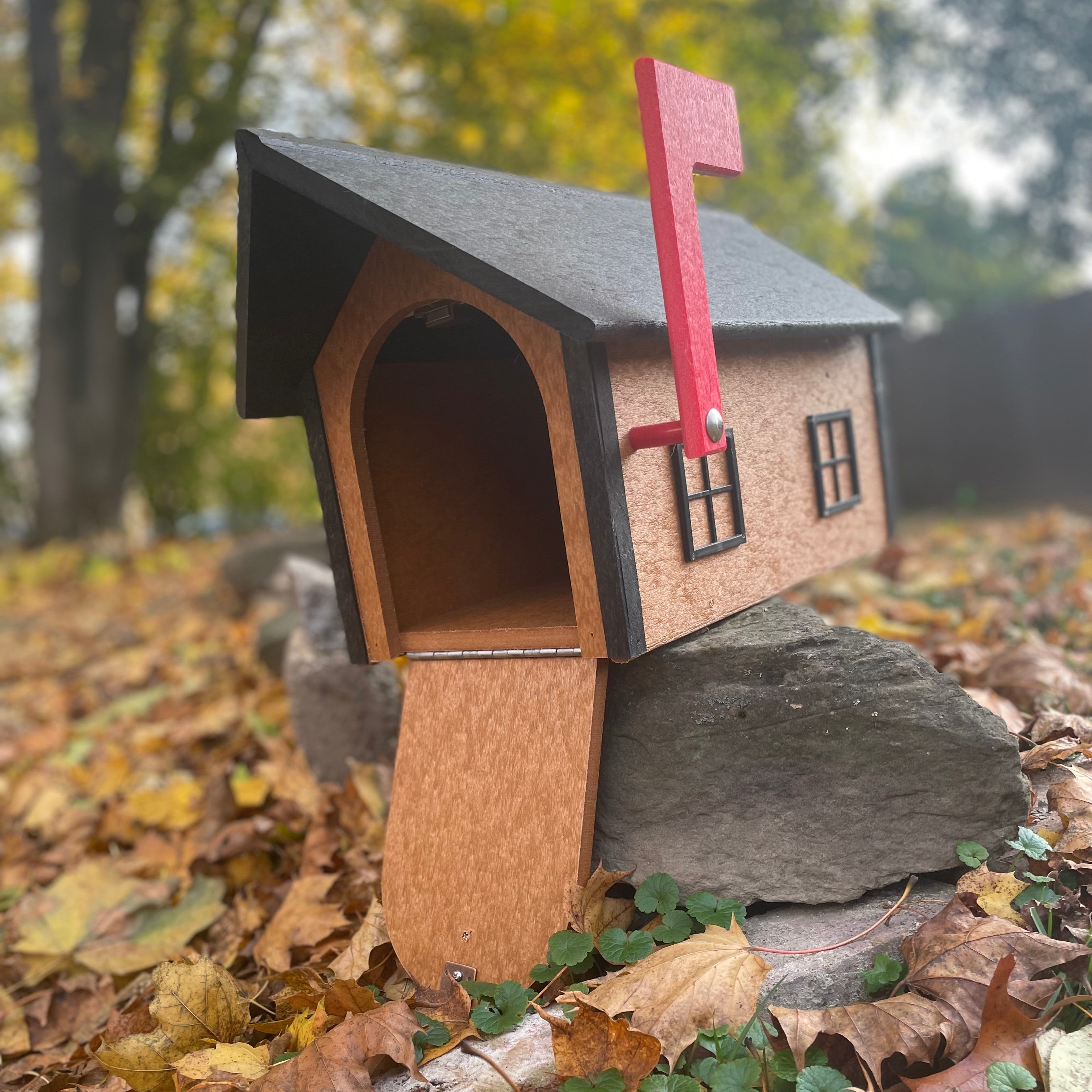 Poly Mailbox Black/Brown